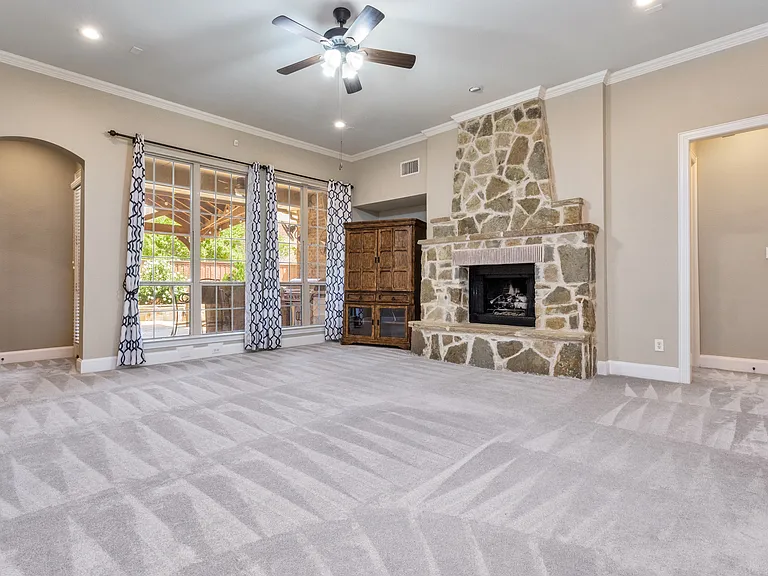 13336 Thornton Dr — Photo 33