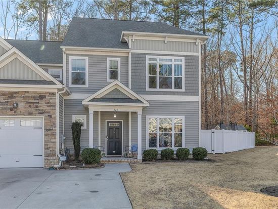 540 Cristfield Rd, Chesapeake, VA 23320