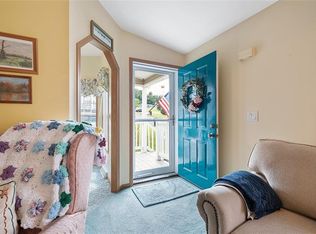 1001 Golden Cir, Elizabeth, PA 15037