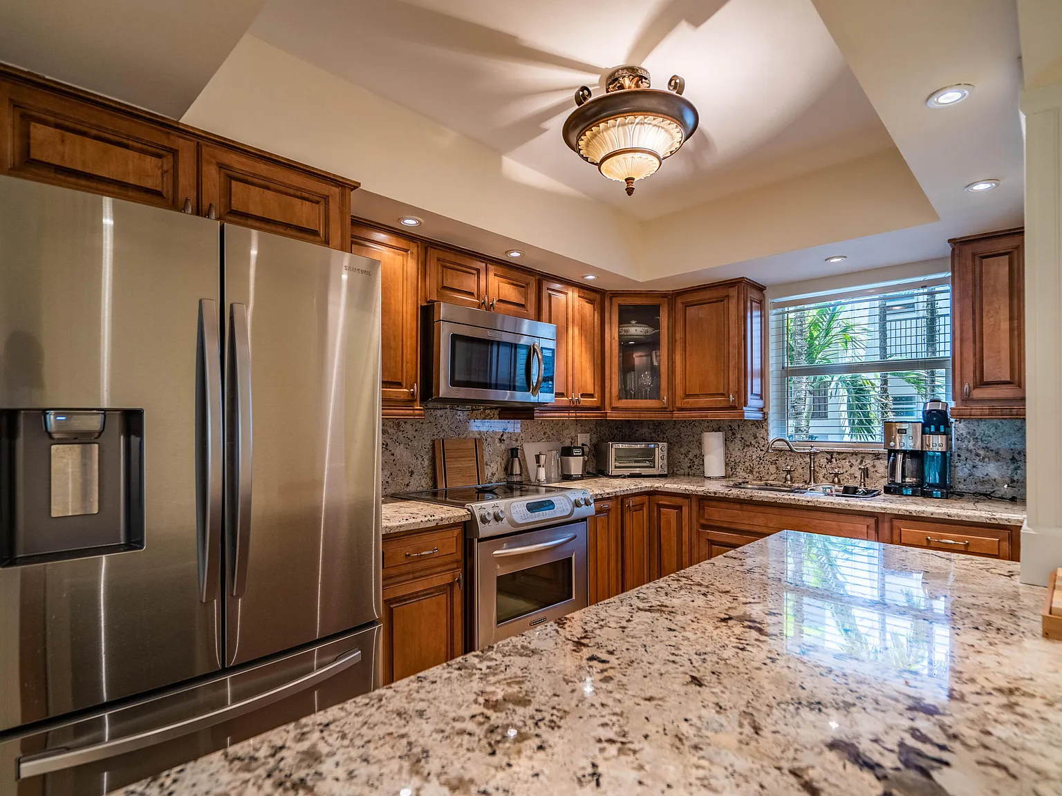 2 bed, 2.0 bath, 1218 sqft, $3,300 — Photo 2