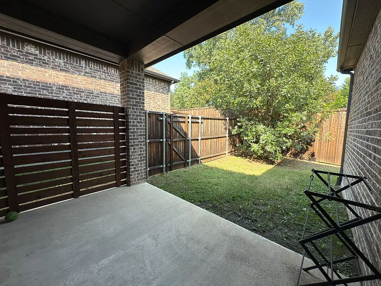 2839 Highpoint Ct — Photo 35