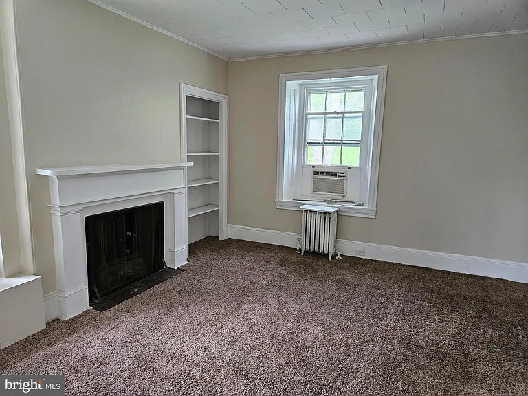 211 S Henderson Rd #3 — Photo 3