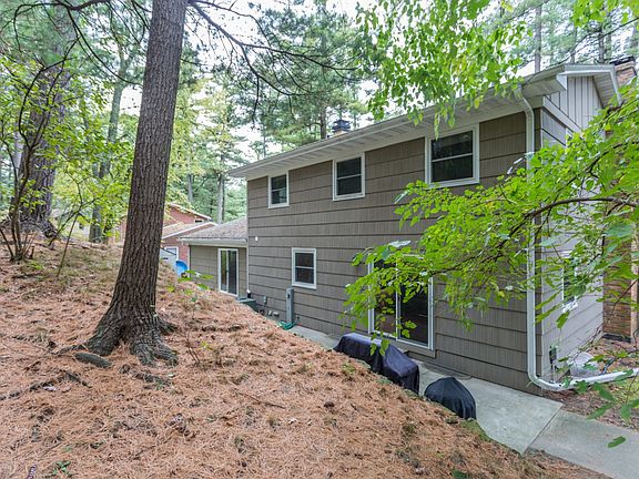 2nd image of 824 Laverne Dr
