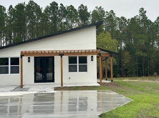 17951 SW 62nd St, Morriston, FL 32668