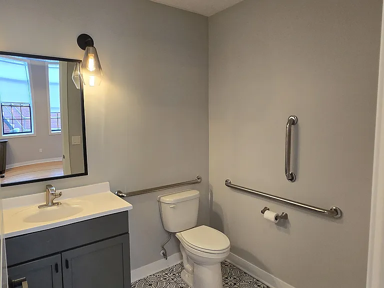 218 N Locust St #203 — Photo 4