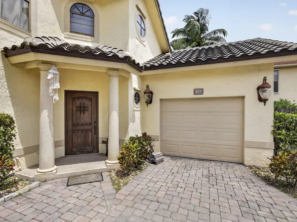 1726 Shoreside Circle, Wellington, FL 33414