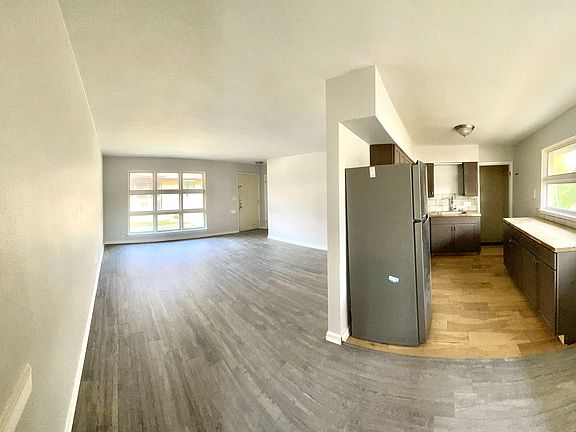2nd image of 1221 Jackson St #2
