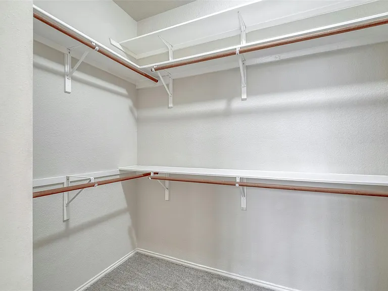 2310 Kristen Ln — Photo 17