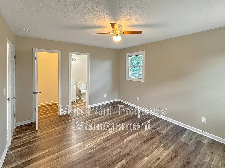 4716 Old Spartanburg Rd — Photo 11