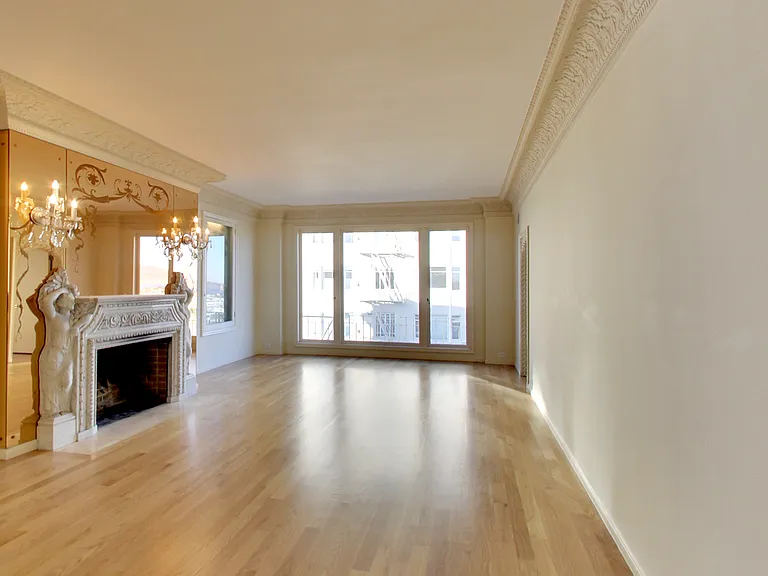 2090 Green Street (003r) — Photo 4