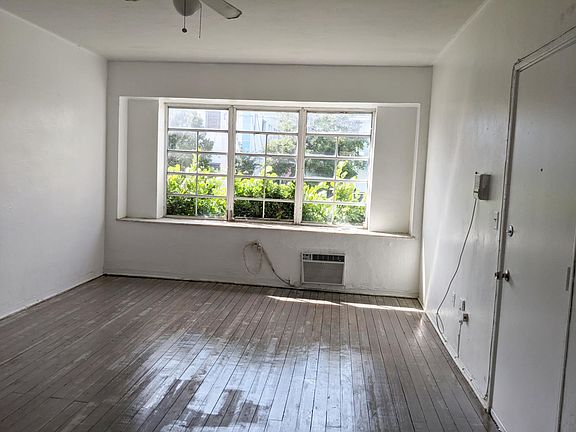 2nd image of 705 11th St APT 3
