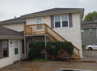11007 NW Player Dr APT D, Parkville, MO 64152