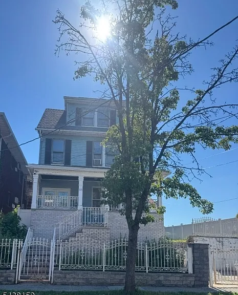 113 Mount Vernon Ave — Photo 1
