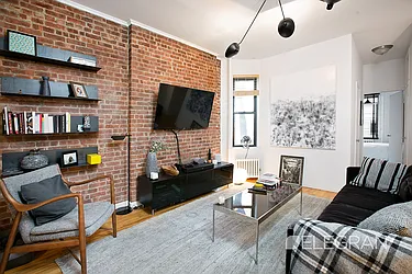 Rented by (Legacy) Elegran