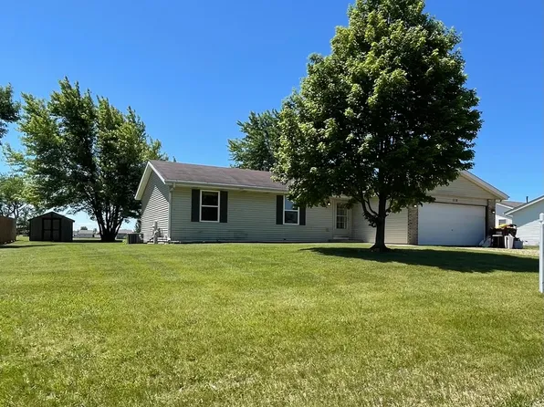 112 Autumnwood Ln, Davis Junction, IL 61020