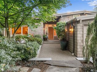 7821 NE 12th St, Medina, WA 98039