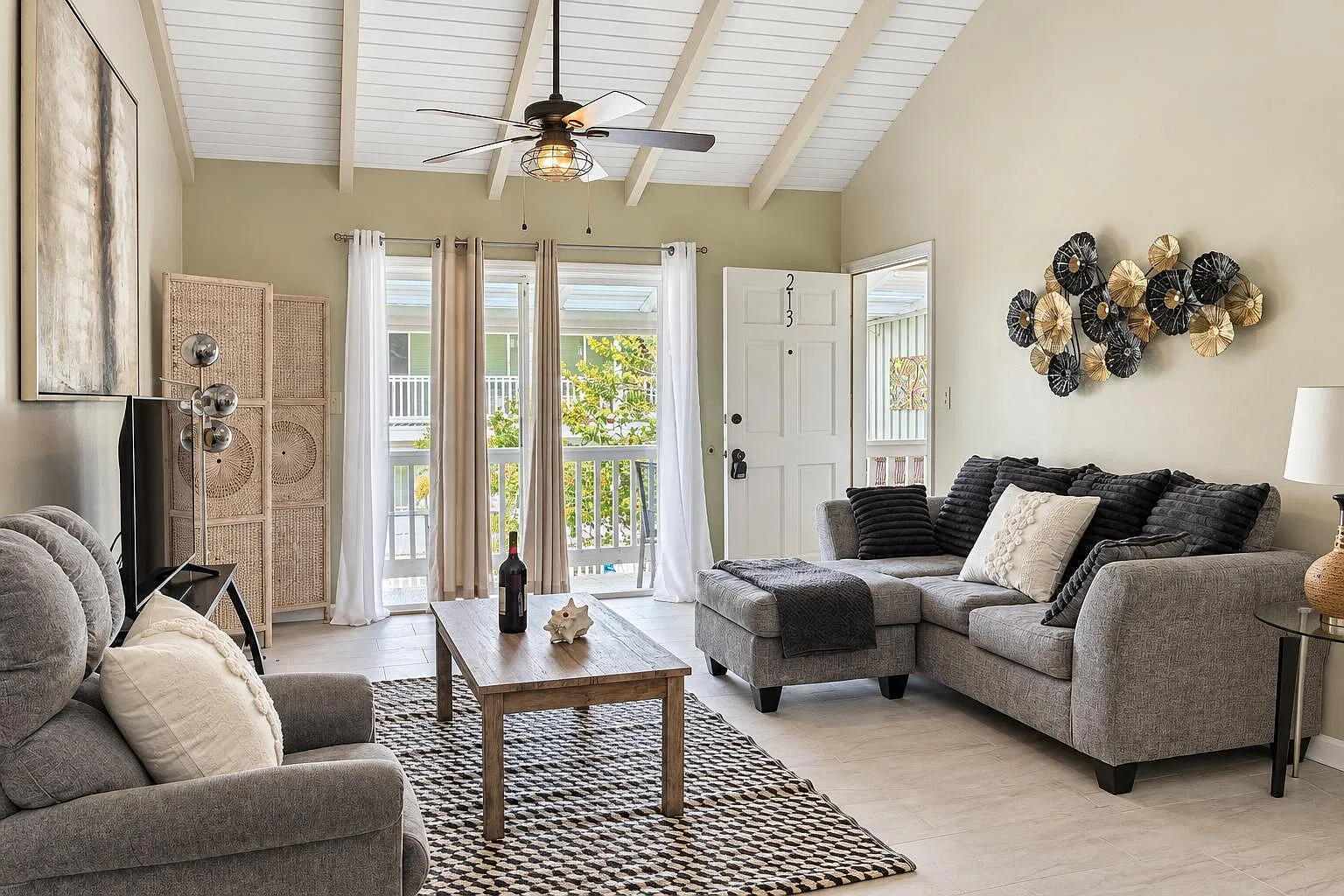 1 bed, $1,400 — Photo 1