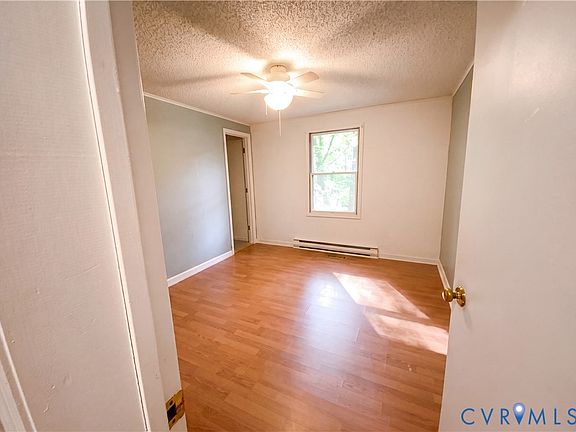5th image of 79 Jefferson Dr