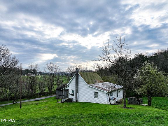 2nd image of 1811 George Malone Rd