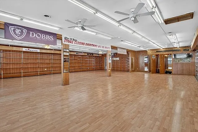 607 W Roosevelt Rd — Photo 24