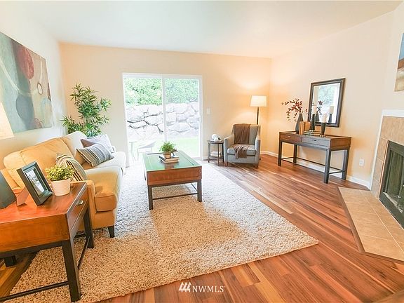 3rd image of 12826 SE 41st Ln #D-106