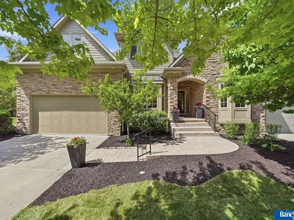 7841 Preserve Ln, Lincoln, NE 68516