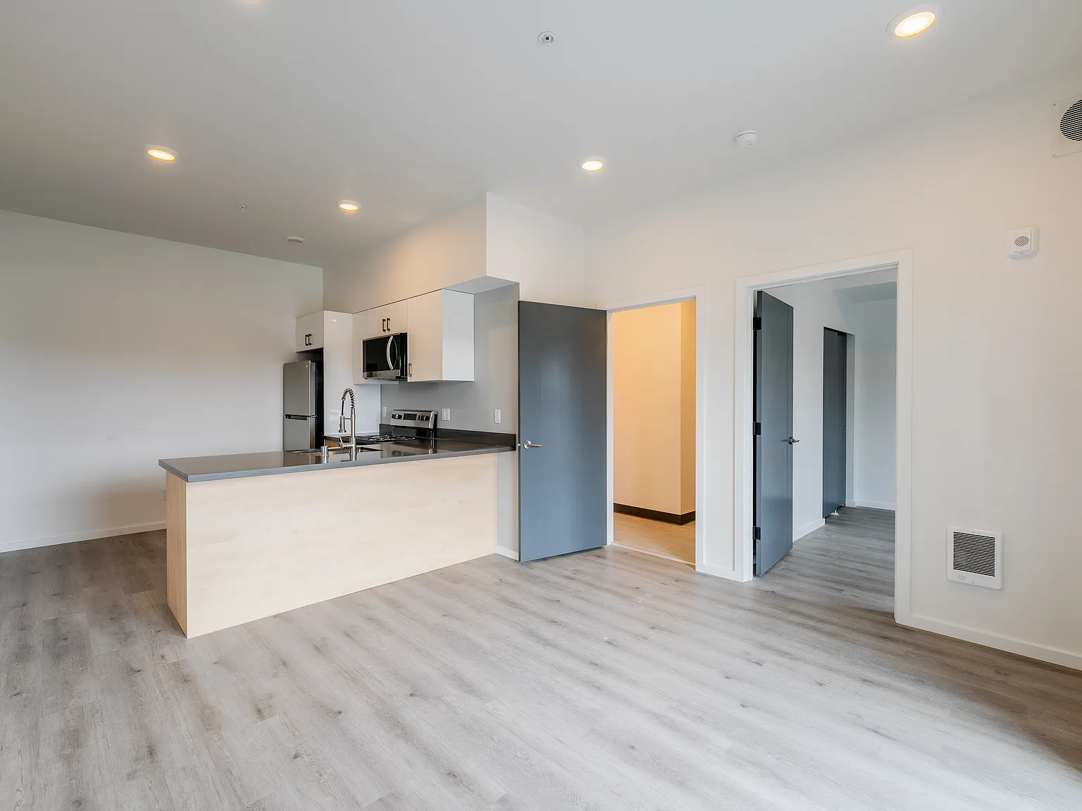 Valhalla Apartments — Photo 2
