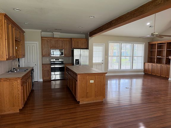 5th image of 2542 Brentwood Dr