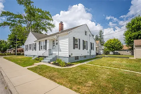 3121 Delaine Ave
