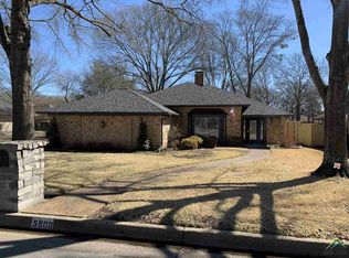 5900 Plantation Dr, Tyler, TX 75703