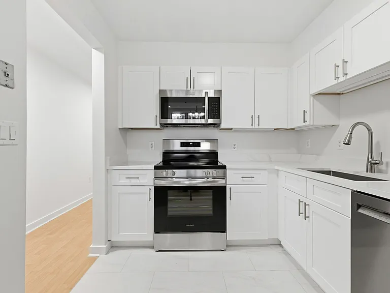 30 Monument Sq #101 — Photo 7