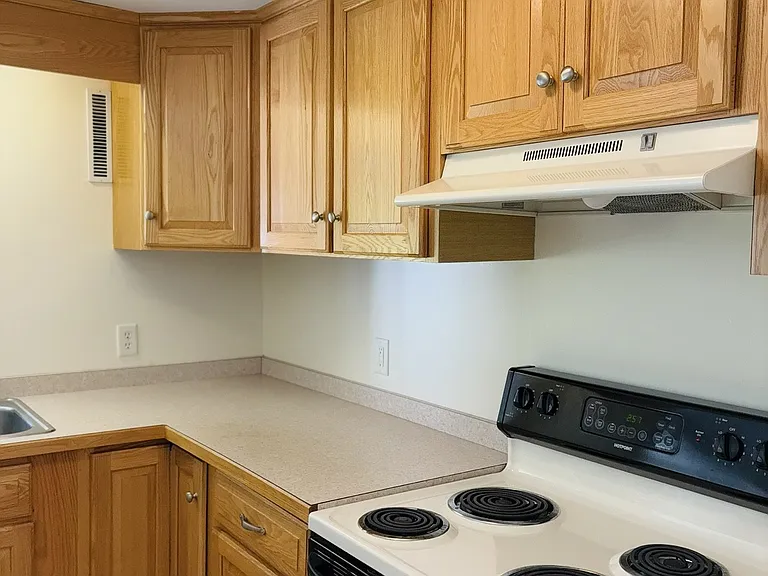 Lily Pond Apartments — Photo 21