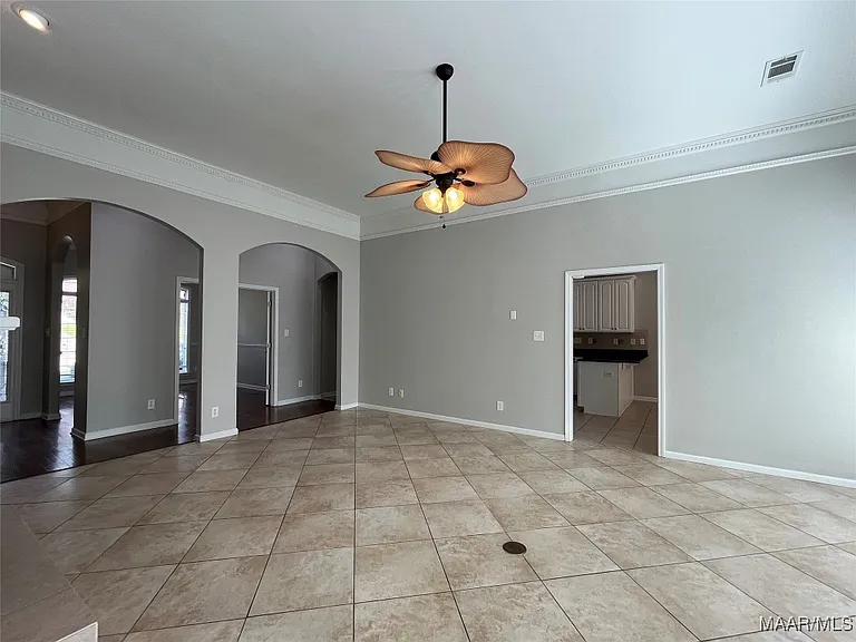 704 Emerald Dr — Photo 22