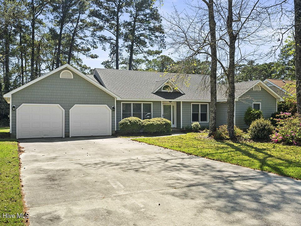 1st image of 814 Lord Granville Drive