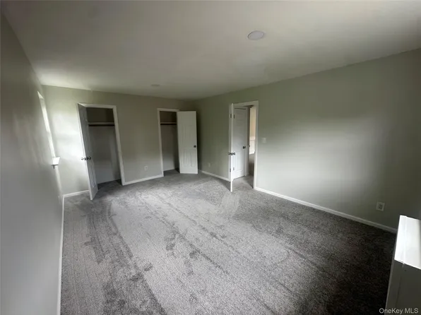 410 N Corona Ave APT B9, Valley Stream, NY 11580