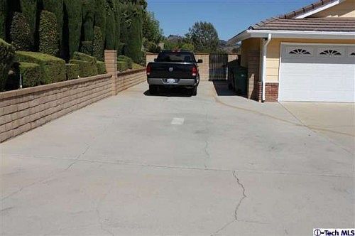 3rd image of 4910 Wheeler Ave