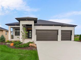 9027 Freedom Cir, Lenexa, KS 66227