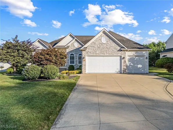 5157 Merrit Dr, Northfield, OH 44067