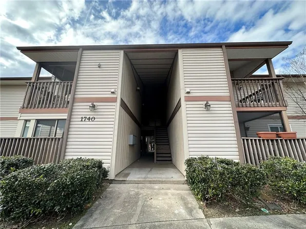 1740 N Hamilton St APT H, High Point, NC 27262