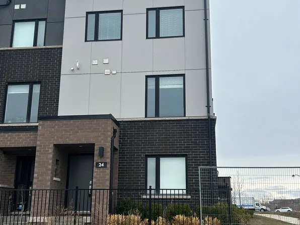 348 Wheat Boom Dr S #24, Oakville, ON L6H 3V6