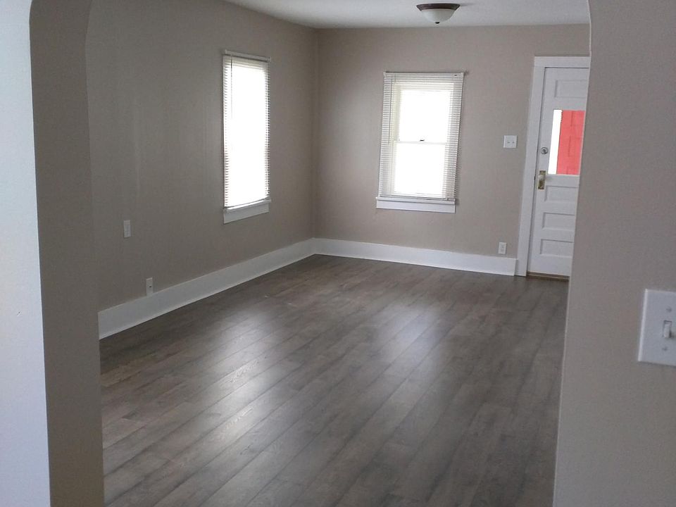 Living room (view from kitchen)