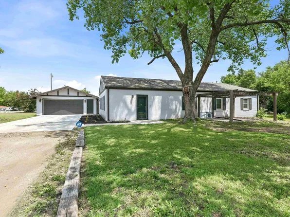 2350 S Bedford St, Wichita, KS 67207