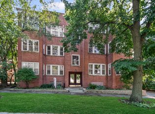 1114 Main St APT 1W, Evanston, IL 60202