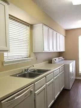 3rd image of 11201 Lynbrook Dr #3405