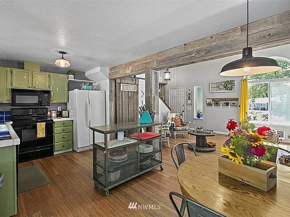 5th image of 7435 Alpenridge Pl SE