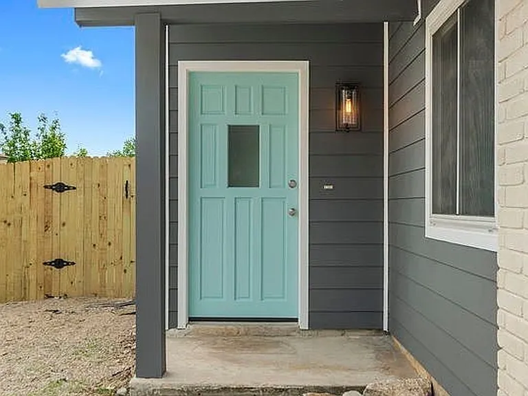 8412 Clear Mdw — Photo 3