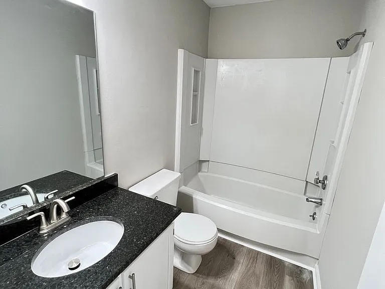 4713D Matt Dr #D — Photo 15