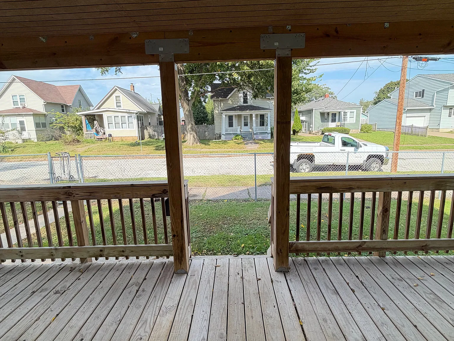 3 bed, 1.5 bath, 1300 sqft, $1,800 — Photo 3