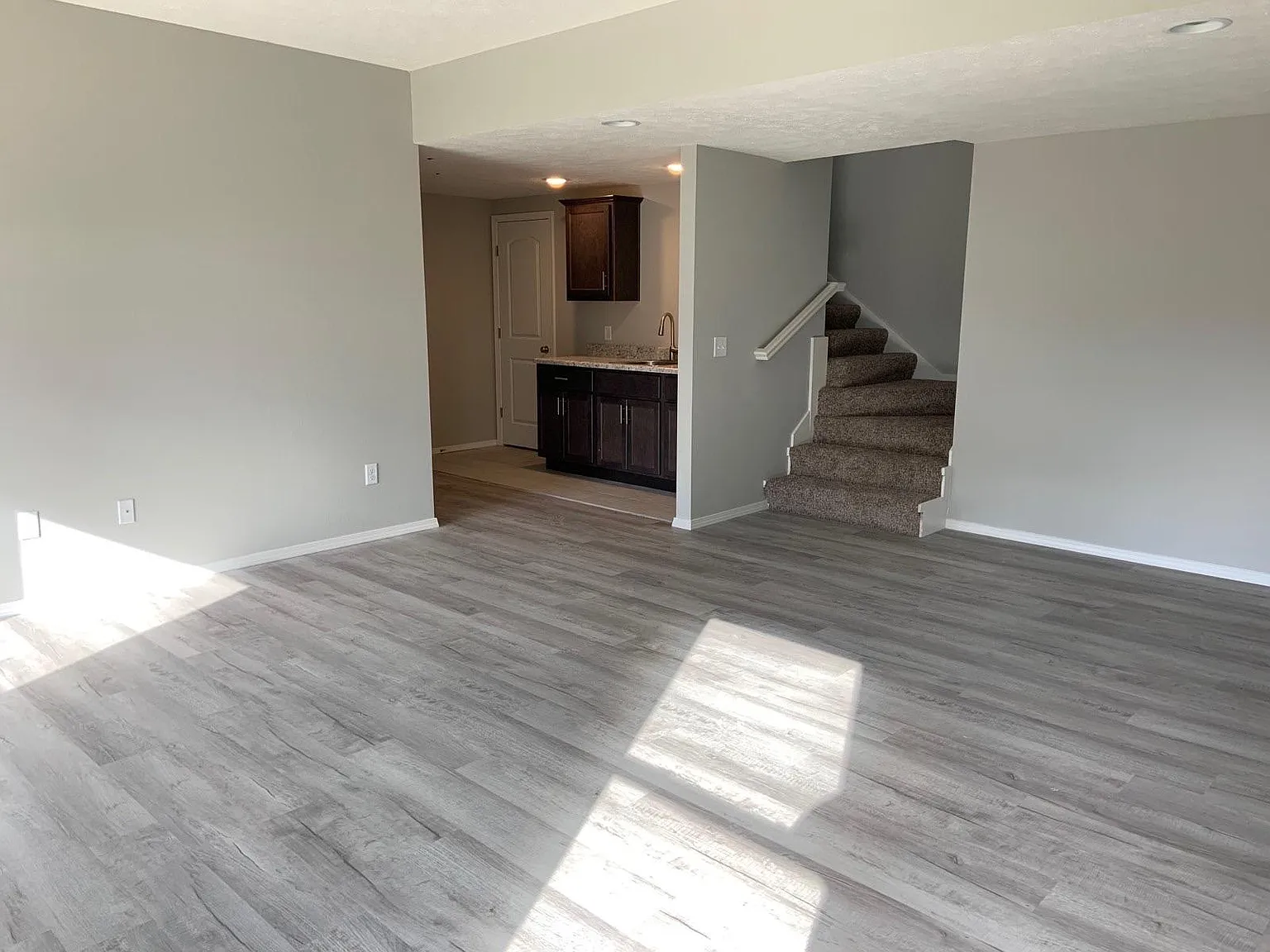 1205 N 10th Ave — Photo 3