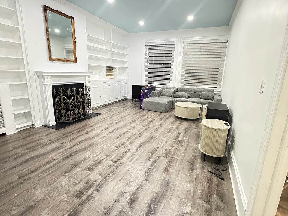 1761 R St NW #2